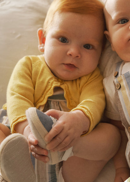 Rebeca tricot básica amarilla